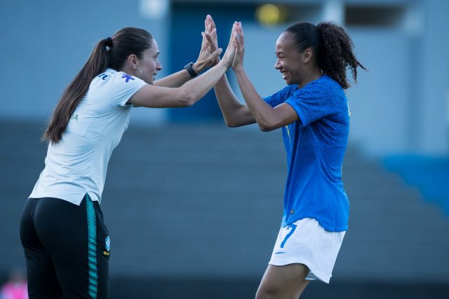 Gols De Afeanas Brasil Goleia O Uruguai Em Amistoso Do Futebol