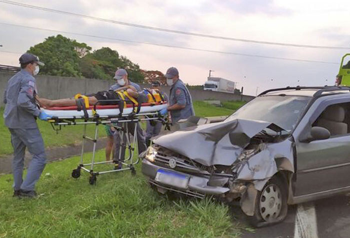 Acidente Deixa Quatro Feridos Na Rodovia Washington Lu S Nesta Quarta