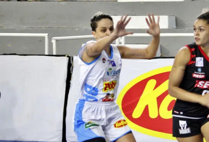 Sesi Araraquara Vence Catanduva E Mant M Lideran A Da Liga De Basquete