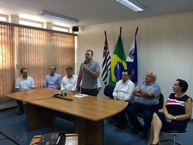 Prefeito recebe ministro Kassab