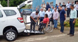 Veiculo adaptado cadeirantes