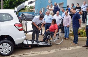 Veiculo adaptado cadeirantes