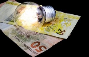 Eletrobras aposta em queda de 2% na conta de luz com privatização Conta Energia