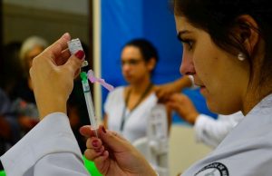 Vacinação contra a gripe começa hoje em todo o país Gripe vacinacao