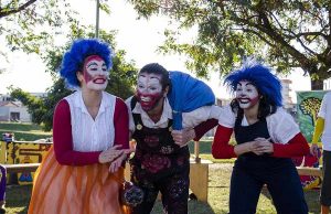 Sábado na Praça Pedro de Toledo: o popular encontra o poético As Presepadas de Damiao