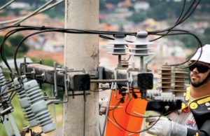 CPFL Energia registra alta de 80,7% no lucro líquido do primeiro trimestre de 2018 Cpfl Poste