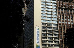 Governo faz esforço em MP para garantir venda da Eletrobras Eletrobras Capa