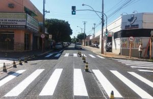 Trânsito: Novo semáforo na Avenida Santo Antônio Novo Semafaro Vila