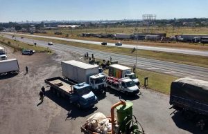 Caminhoneiros: Diculdades nas negociações colocam Comando Rodoviário em atenção Paralisacao Caminhoes