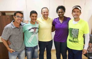 Revelação do atletismo na cidade é recebido por Edinho na Prefeitura Prefeito Atletismo
