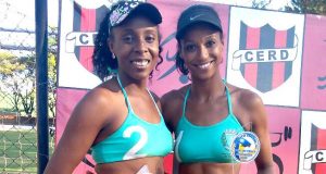 Meninas do vôlei de praia de Araraquara iniciam temporada com título Voleisol Praia