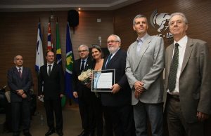 Massafera prestigia homenagem a professores eméritos da EESC USP EESC USP 03