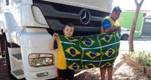 Caminhoneiros de Araraquara sentem-se vitoriosos, diz Samuel Jarina samuca 2