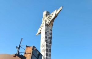 Grupo de voluntários revitalizou a estátua de Cristo em Rincão Cristo Interna 01