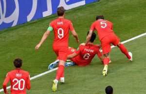 Inglaterra vence a Suécia, convence e vai às semifinais Inglaterra vence Suecia