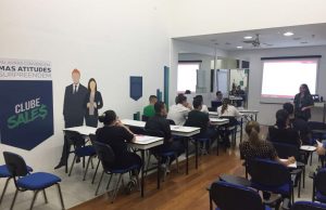 Jaraguá qualifica lojistas em parceria com Sebrae Jaragua Curso