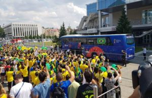 Muita festa para a Seleção Brasileira na sua chegada em Kazan Kazan 2