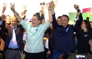 Álvaro Dias registra candidatura a presidente no TSE Alvaro Dias 20