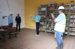 Rachaduras em paredes e pisos é o estado da Estação de Bueno Bueno 01