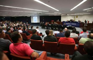 Tabela do frete será decidida em plenário, diz Fux após audiência Frete 37