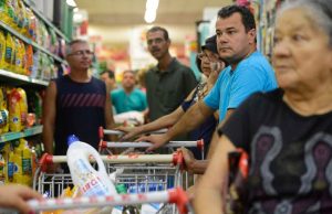 Inflação para famílias com renda mais baixa caiu para 0,25% Inflacao Julho