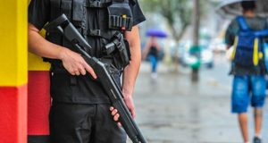 Lei em Araraquara: segurança também nos caixas eletrônicos Seguranca Armada