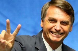 Bolsonaro passa bem após cirurgia urgente, diz hospital Bolsonaro 13