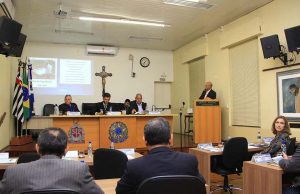 Edinho pede nova abertura de crédito. São mais 6,9 milhões de reais. Camara 405