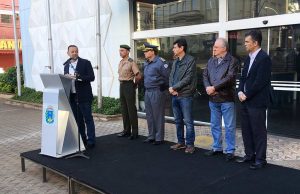 Edinho em discurso fala no restabelecimento da democracia Edinho 440