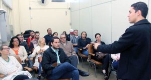 Incubadora realiza palestra sobre atendimento ao cliente Incubadora 36