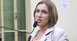 Juliana diz que lei criada em fevereiro ainda não funciona Juliana 19