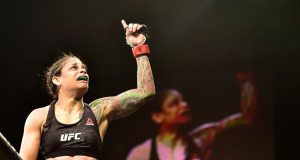 Lutadora araraquarense não tomou conhecimento da rival australiana Livinha 25