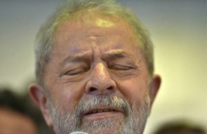 Desesperado PT ainda tenta manter Lula no páreo Lula 47