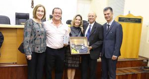 Mário José Pinto recebe Medalha de Mérito Desportivo Mario Pinto 01