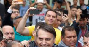 O dia de votação para os principais candidatos a Presidente Bolsonaro 300