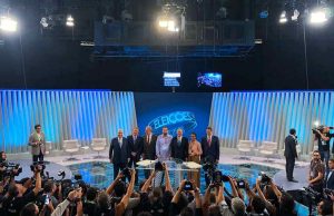 Candidatos pedem que eleitor vote contra polarização Debate 05