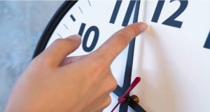 Adiado pela segunda vez, horário de verão terá 28 dias a menos Horario 25