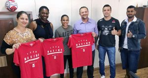 Lutadora Lívia Renata Souza é orgulho para Araraquara, diz Edinho Livia 33