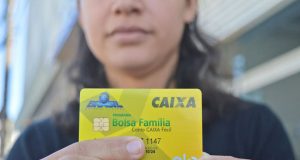 Mais de três mil famílias recebem benefícios do Bolsa Família em Araraquara BOLSA FAMILIA 1