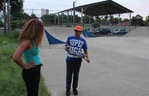Thainara reitera pedido para piso liso na pista de break Pista Skate 21