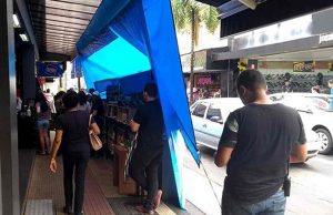Cidade vive o drama da desgovernança com situações assim Rua 9 de Julho