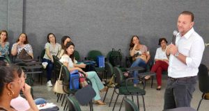 ‘Saúde da Família é central para as políticas públicas’, afirma Edinho a agentes comunitários Saude 49