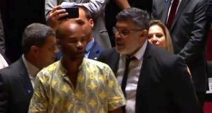 Diplomação de eleitos em São Paulo tem confusão Alexandre Frota 58