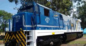 Locomotiva iluminada passa por Araraquara nesta terça-feira Locomotiva 57