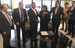 Governo doa veículo adaptado para a Secretaria de Saúde Saude 57