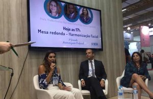Como coautora, professora Thallita Queiroz lança livro em congresso internacional Talita 62