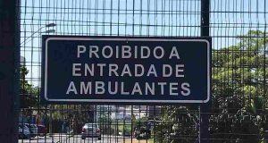 Praça Scalamandré Sobrinho: insegurança, ambulantes clandestinos e dengue Praca Scalamndre 89