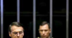 Bolsonaro: idade mínima de 62 anos para homens e 57 para mulheres Presidente 615