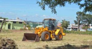 Prefeitura intensifica ações contra os donos de terrenos sujos Terreno Baldio 84