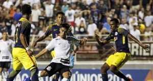 Corinthians vence nos pênaltis e avança na Copinha copinha corinthians red bull
